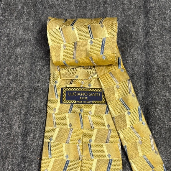 Luciano Gatti Yellow and Blue Geometric Silk Tie - Picture 3 of 5